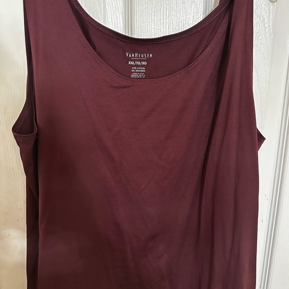 Van Heusen Women's Maroon Scoop Neck Tank